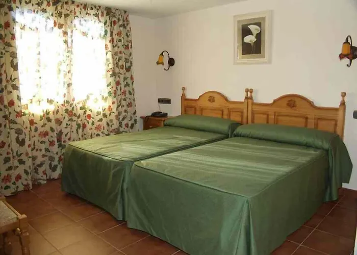 Pensjonat Grullas Tornos